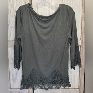 White House Black Market Women's 3/4 Sleeve Blouse Size Small Olive Lace Trim
